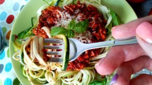 diétás bolognai spagetti cukkini tésztából