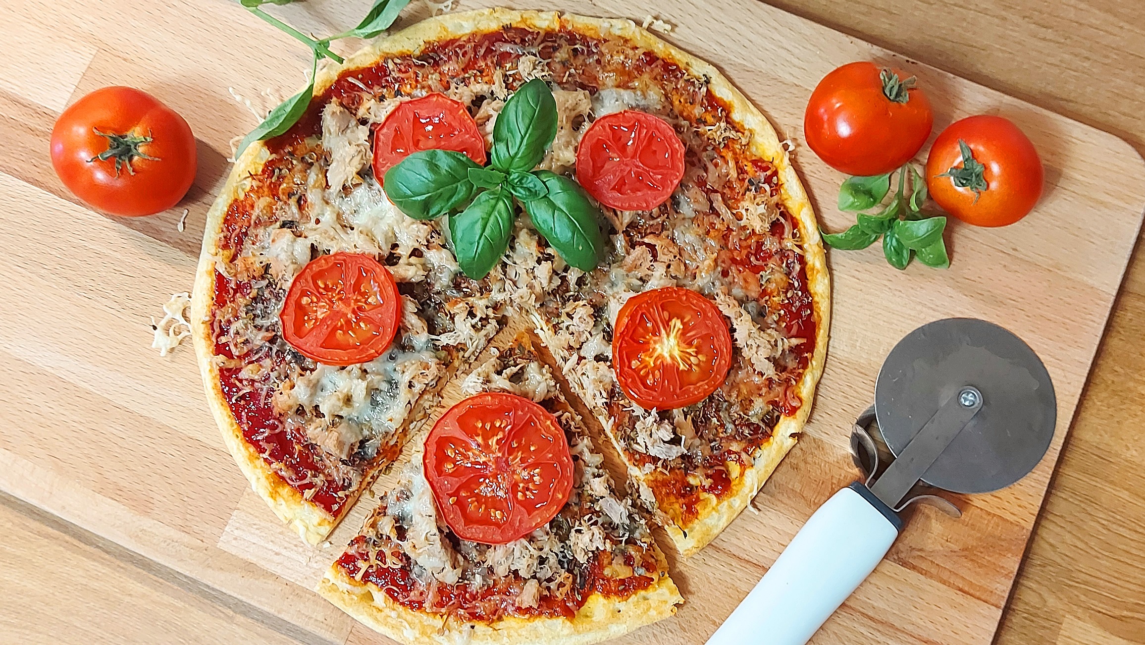 Tonhalas protein pizza PEAK palacsintaporból